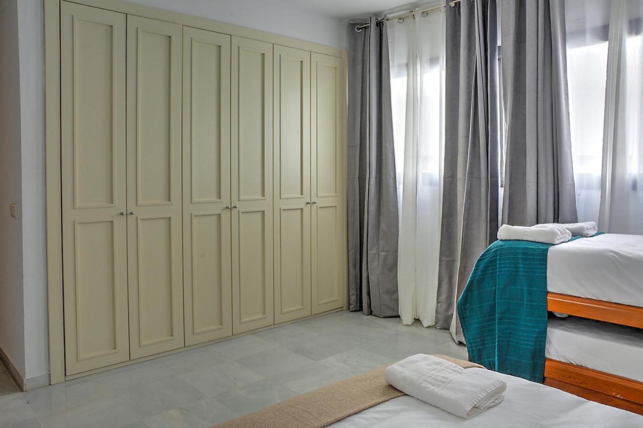 San Bernardo Family Apartment Séville Extérieur photo